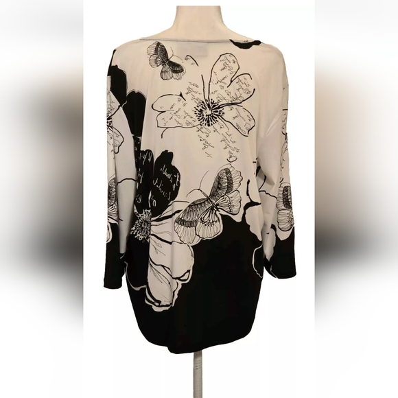 Chico's Knit Kit White Black Butterfly Floral Long Sleeve Top Sz 3 or L Gothic - Picture 6 of 14
